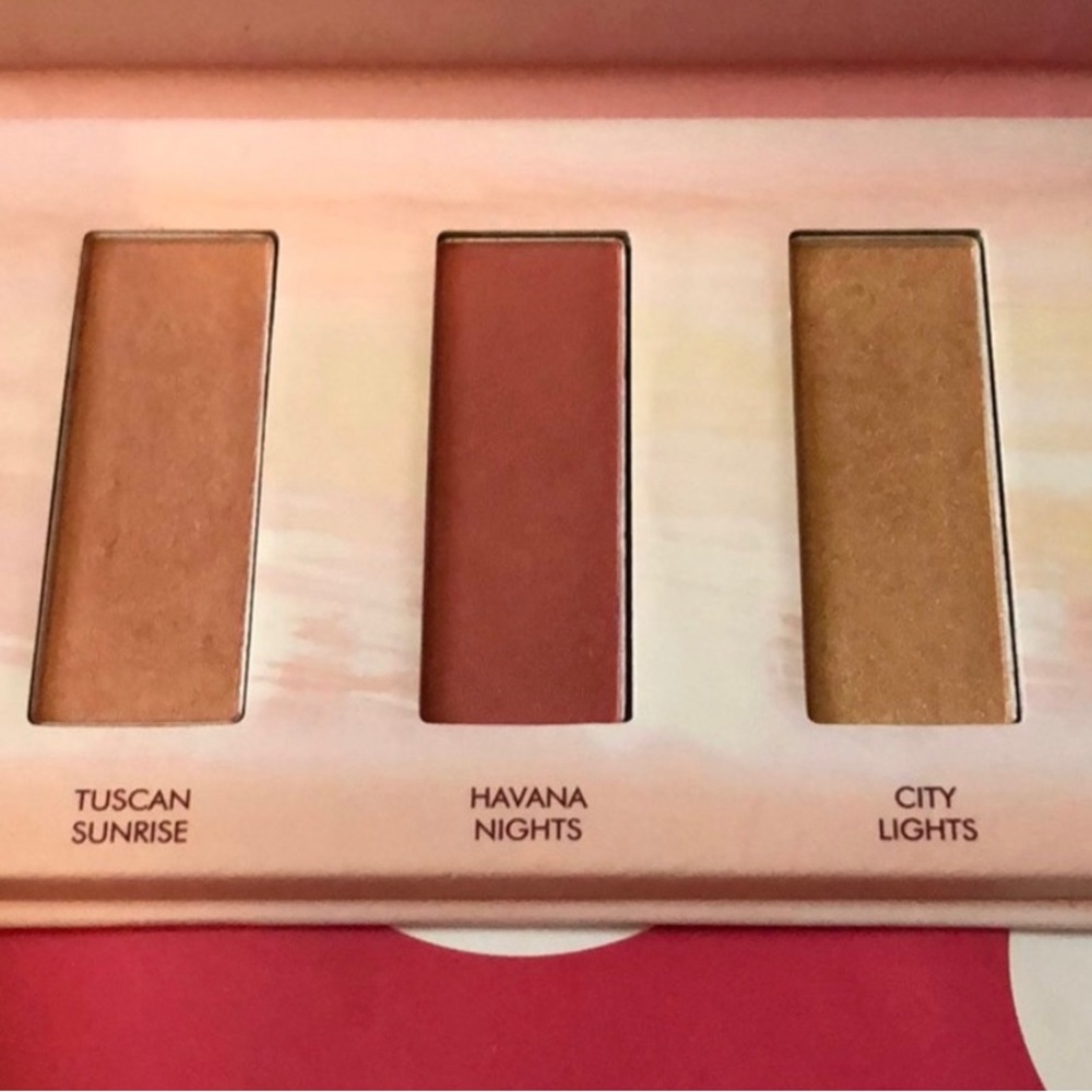 Wander Beauty Bundle 1 NIB and 1 swatched